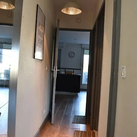 Superbe 3 Pieces Apartment